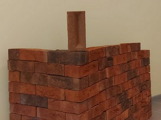 Elva brick