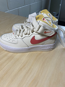 Кроссовки Air Force 1 MID новые (1 фото из 7)