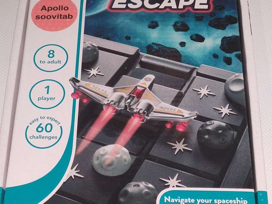 Lauamäng Asteroid Escape