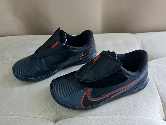 Nike 28 tossud
