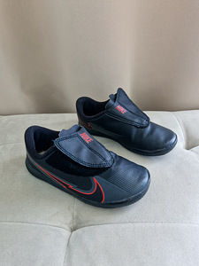 Кроссовки NIKE 28 (2 фото из 4)