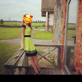 Uueväärne pidulik kleit