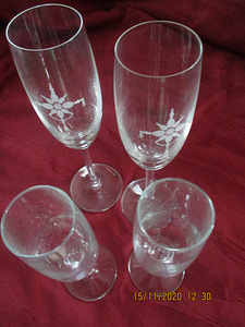 Рюмки, ЧАШКИ (3 фото из 10)