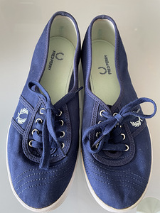 Ketsid sinised Fred Perry (1 foto / 3)