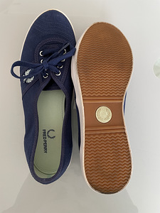 Ketsid sinised Fred Perry (2 foto / 3)