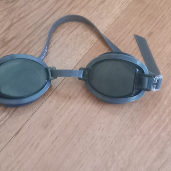 Müüa poiste ujumisprillid.