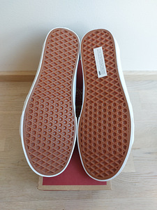 Новые черные кроссовки VANS (EU 45) (4 фото из 4)