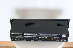 Line 6 Bass POD xt Pro Multi-Effect and Amp Modeler (2 фото из 2)