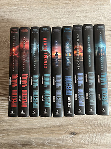 Книги (3 фото из 5)
