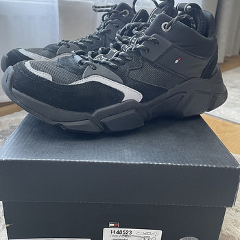 Кроссовки Tommy Hilfiger s40