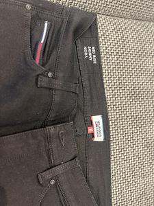 Джинсы Hilfiger (3 фото из 3)
