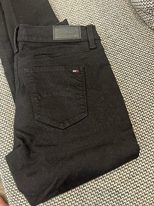 Джинсы Hilfiger (1 фото из 3)