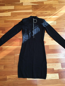 Guess размер платья S/ M (1 фото из 2)