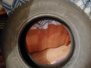 Продам шины 4шт. (1 фото из 2)
