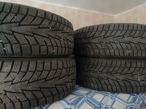 Продам шины 4шт. (2 фото из 2)