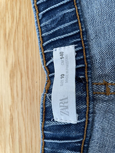 Джинсы ZARA (2 фото из 2)