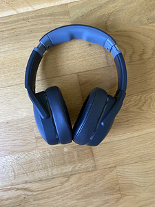 Skullcandy headphones (5 foto / 5)