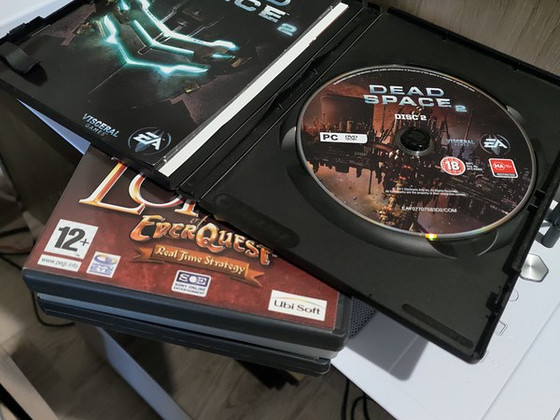 Продам 4 пк\cd игры, диски остались, все рабочие