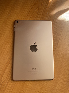 iPad mini 4 64gb (2 foto / 3)