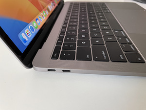 MacBook Pro 13 8GB / 256GB SSD (1 фото из 6)