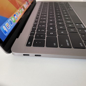 MacBook Pro 13 8GB / 256GB SSD