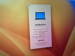 MacBook Pro 13 8GB / 256GB SSD (2 фото из 6)