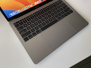 MacBook Pro 13 8GB / 256GB SSD (3 фото из 6)