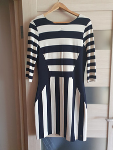 Платье Tommy Hilfiger размера S (1 фото из 1)