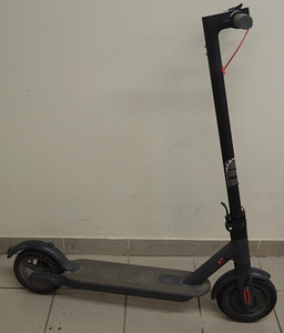 Электрический самокат CityWay AR-M1 Black + Зарядка (4 фото из 6)