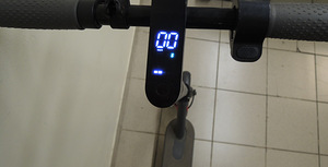 Электрический самокат CityWay AR-M1 Black + Зарядка (5 фото из 6)