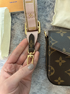 Сумка LV, кожа (5 фото из 6)