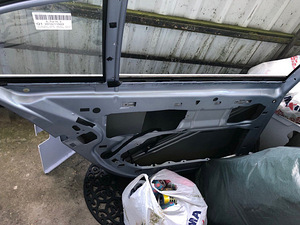 Uks BMW 740il, (4 foto / 5)
