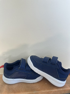 Кроссовки adidas (2 фото из 4)