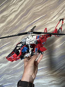 Вертолет LEGO Technic (1 фото из 3)