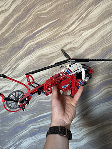 Вертолет LEGO Technic (3 фото из 3)