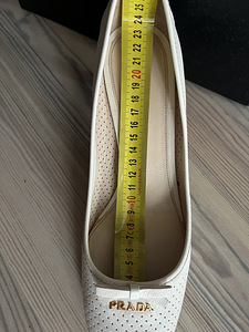 Prada naiste nahkkingad, suurus 40 (2 foto / 6)