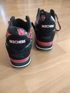 Кроссовки SKECHERS (4 фото из 5)