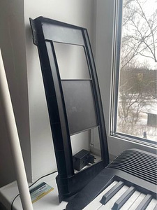 Синтезатор Yamaha PSR-E273 (2 фото из 5)