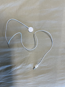 MÜÜA! Apple watch laadija (1 foto / 2)