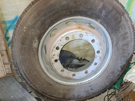 Velg + rehvid MB ACTROS