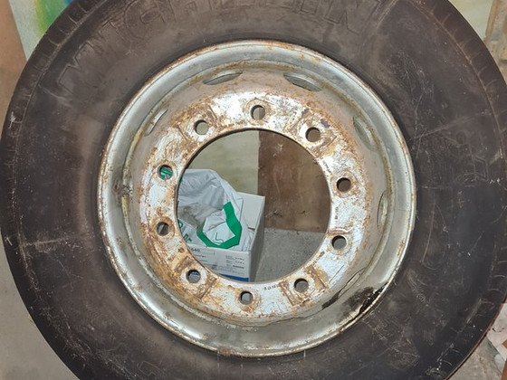 Velg SCANIA rehvidega
