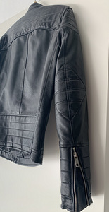 Bershka teksatagi (3 foto / 3)