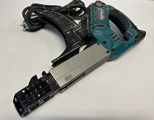 Электрический Шуруповерт Makita 6842 (2 фото из 6)