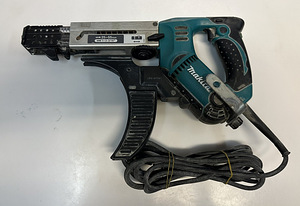 Электрический Шуруповерт Makita 6842 (3 фото из 6)