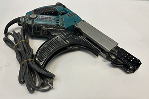 Электрический Шуруповерт Makita 6842 (6 фото из 6)