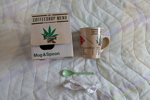 Lusikaga kruus Amsterdam Coffeeshop (1 foto / 3)
