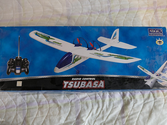 Raadio teel juhitav lennuk Tsubasa
