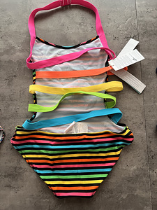 Uued Esprit ja Calzedonia bikini ja ujumistr. s.152-158 (3 foto / 5)