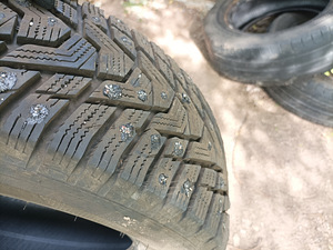 Müüa talverehvid 205/65R15 (1 foto / 3)