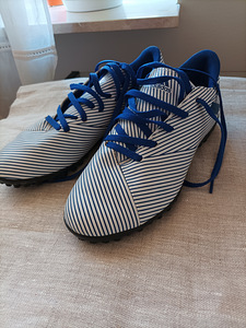 Футбольные бутсы ADIDAS NEMEZIZ (2 фото из 3)